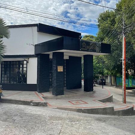 Hotel Madrid Deluxe Neiva 内瓦 外观 照片