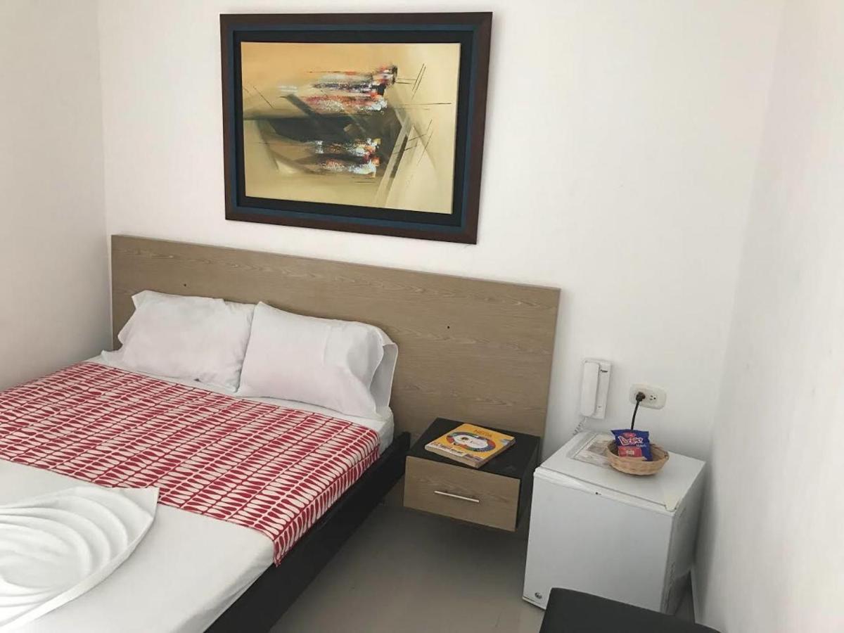 Hotel Madrid Deluxe Neiva 内瓦 外观 照片