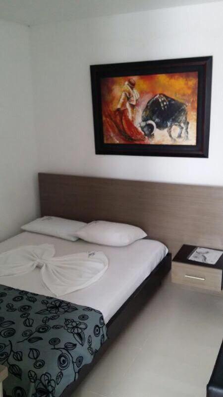 Hotel Madrid Deluxe Neiva 内瓦 外观 照片